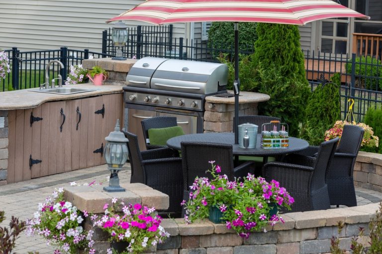 Type of Outdoor Kitchen