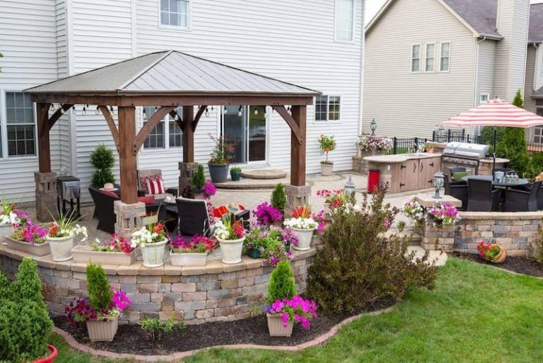 Outdoor Kitchen on a Budget