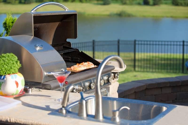 Outdoor Kitchen Cost in Florida